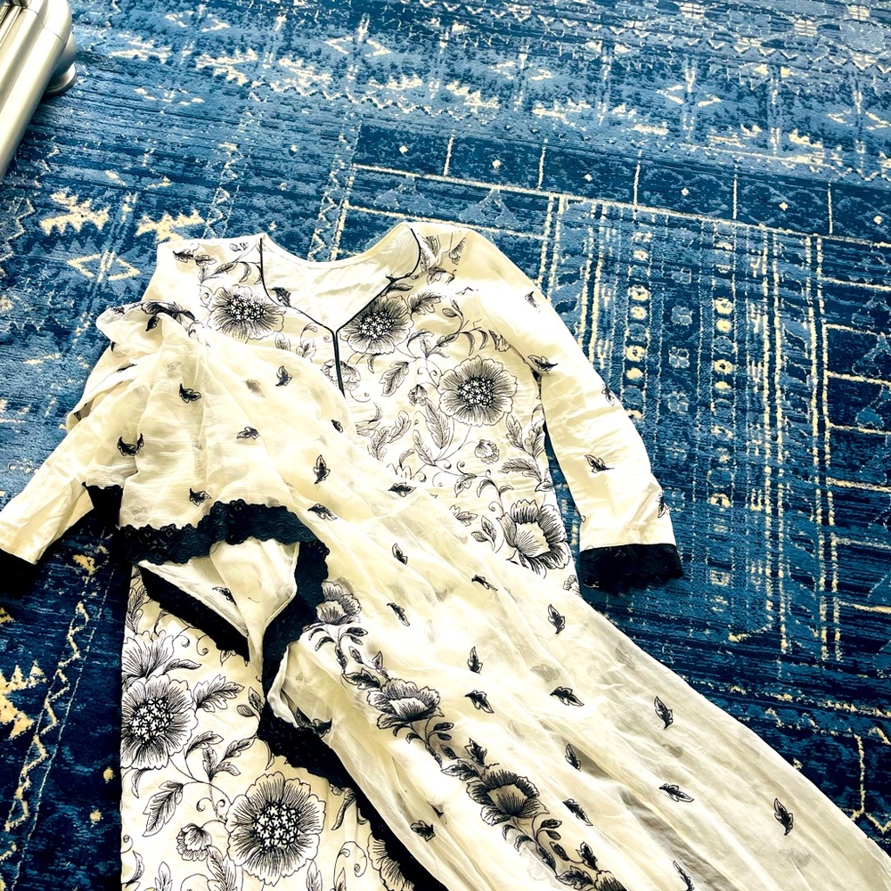 Embroidered lawn shirt dupatta chiffon casual